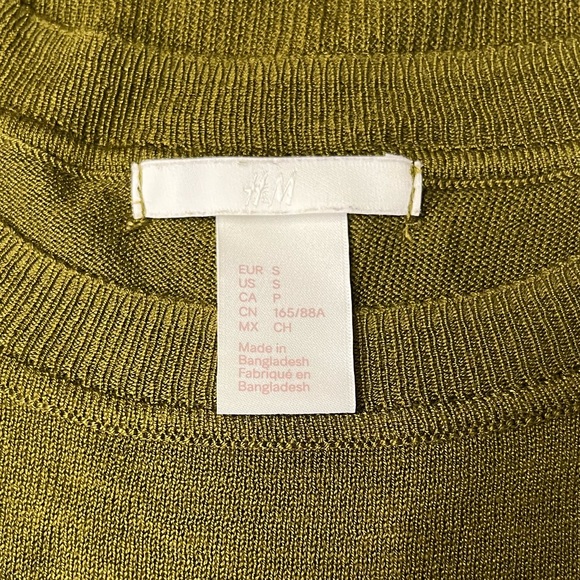 H&M Lonsleeve Army/Olive Green High-Low Sweater NWOT Small - Picture 3 of 4